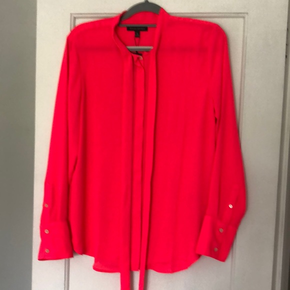 Banana Republic Tops - NWT, Banana Republic  size med,  fit large.‎ Hot pink. Hidden buttons,neck ties